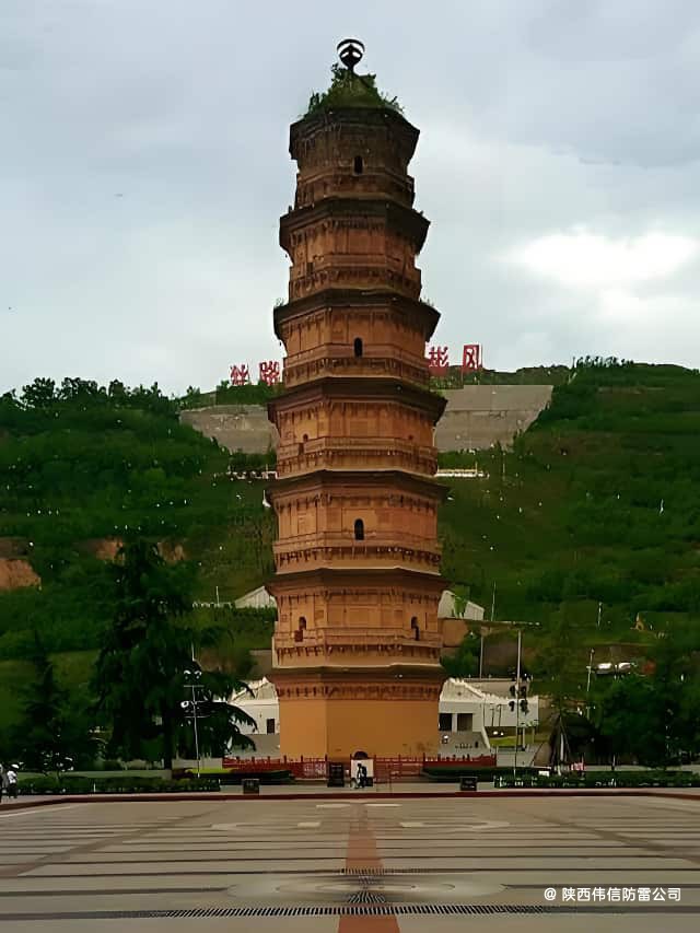 陕西彬县古建筑开元寺塔