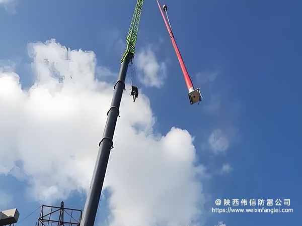 X波段气象雷达玻璃钢避雷针安装图.jpg